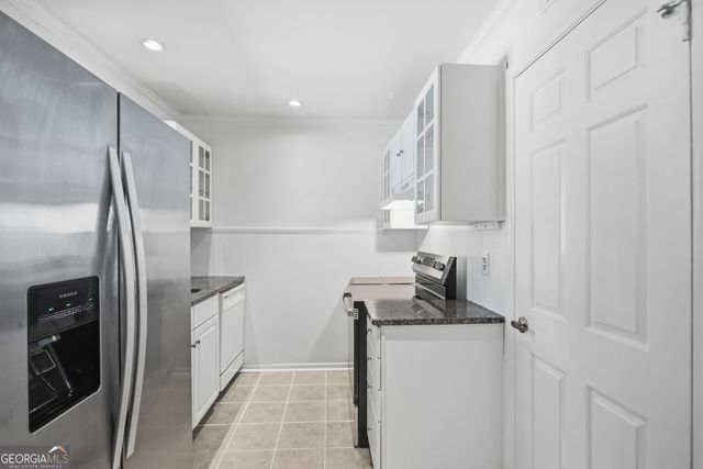 132 Old Ferry Way, Roswell, GA 30076