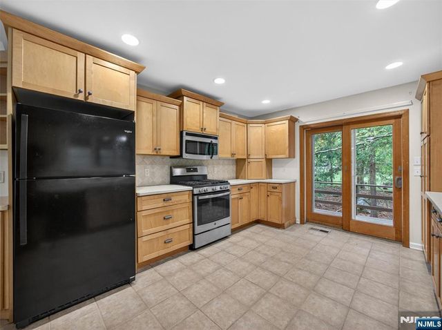 157 Grove Street, Ramsey, NJ 07446