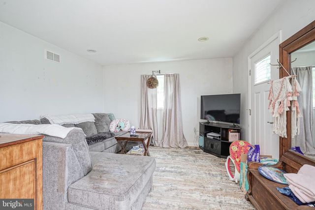 682 WOODBURY GLASSBORO RD, Mantua, NJ 08051