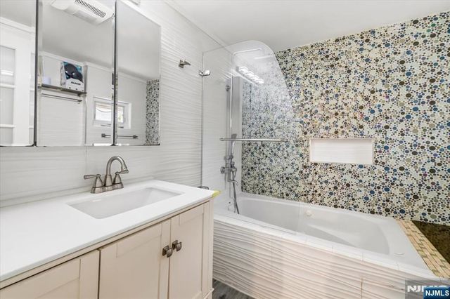 1-07 Lyons Avenue, Fair Lawn, NJ 07410