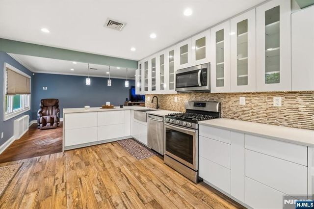 1-07 Lyons Avenue, Fair Lawn, NJ 07410