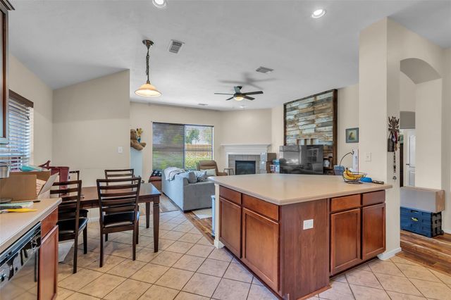 10711 Gilford Crest Drive, Spring, TX 77379