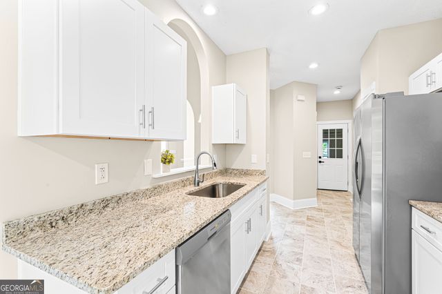 2850 Arrowhead Drive, Lizella, GA 31052