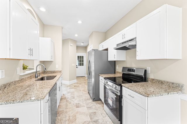 2850 Arrowhead Drive, Lizella, GA 31052