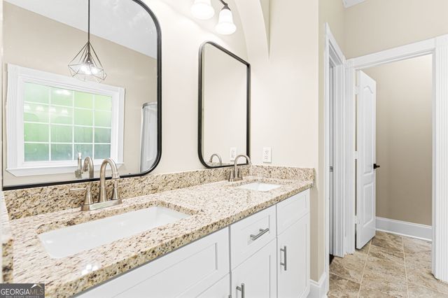2850 Arrowhead Drive, Lizella, GA 31052