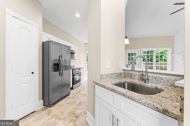 2850 Arrowhead Drive, Lizella, GA 31052