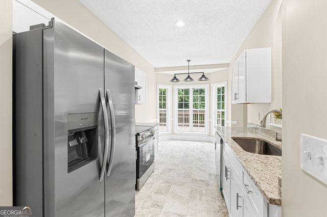 2850 Arrowhead Drive, Lizella, GA 31052