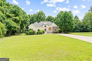 2850 Arrowhead Drive, Lizella, GA 31052