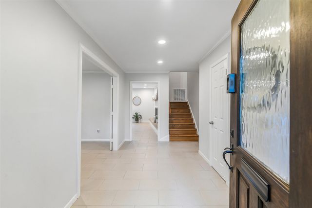 12326 Old Oaks Drive, Houston, TX 77024