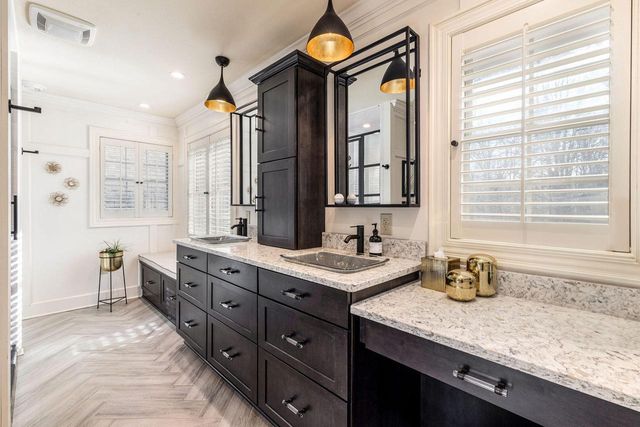 920 Madera CIRCLE, Elm Grove, WI 53122