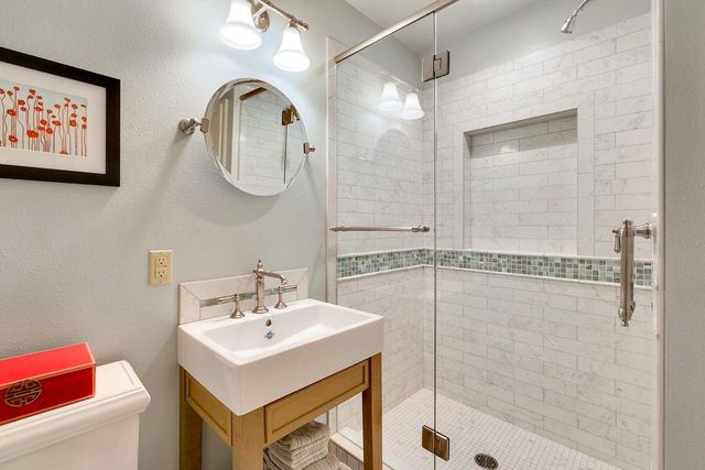 920 Madera CIRCLE, Elm Grove, WI 53122