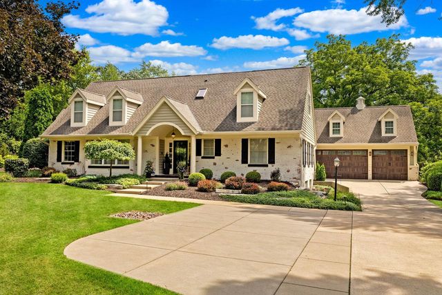 920 Madera CIRCLE, Elm Grove, WI 53122