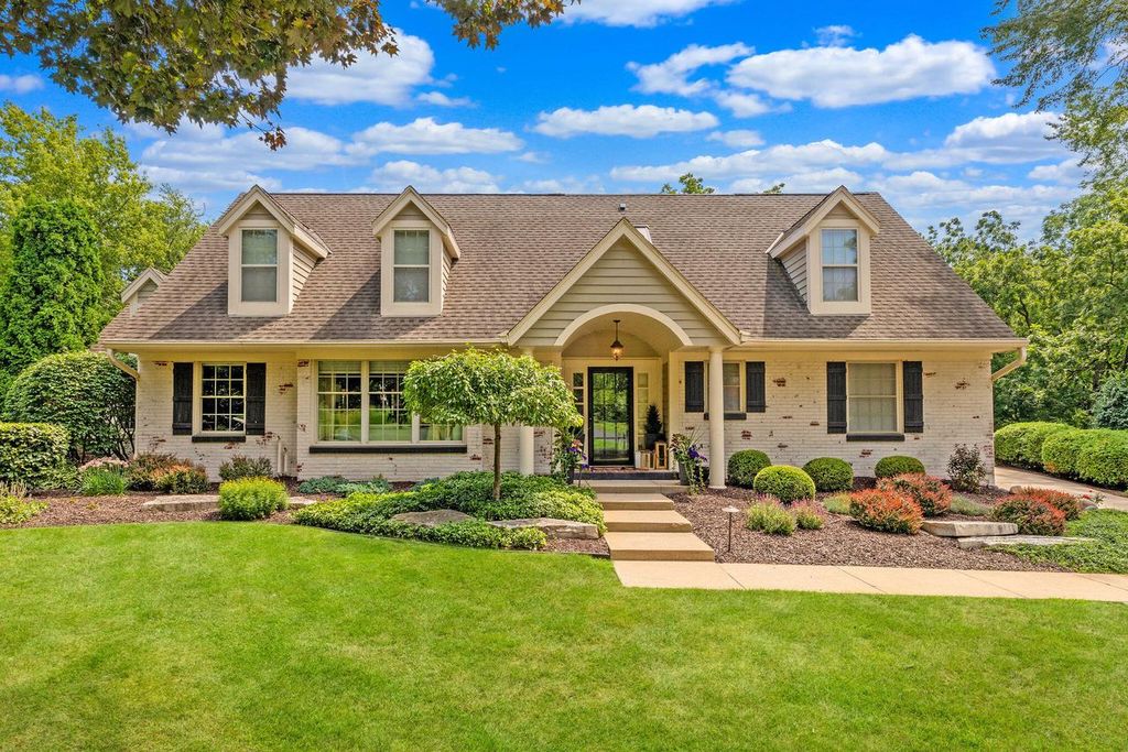 920 Madera CIRCLE, Elm Grove, WI 53122