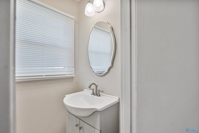 639 Vaughn Bridge Road NW, Hartselle, AL 35640