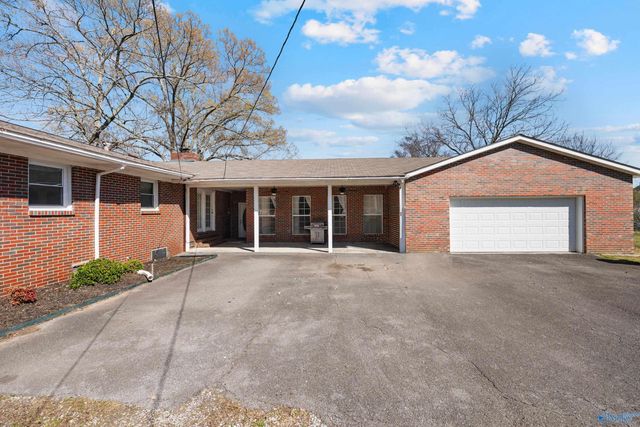 639 Vaughn Bridge Road NW, Hartselle, AL 35640