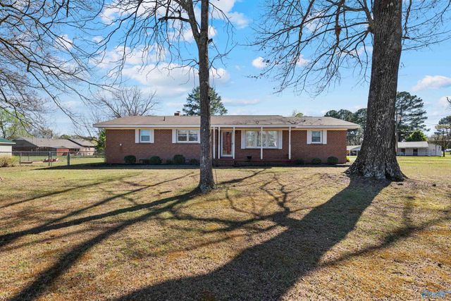 639 Vaughn Bridge Road NW, Hartselle, AL 35640