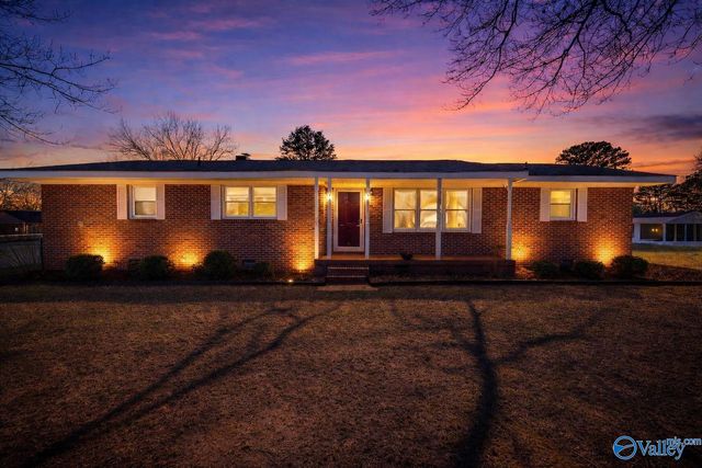 639 Vaughn Bridge Road NW, Hartselle, AL 35640