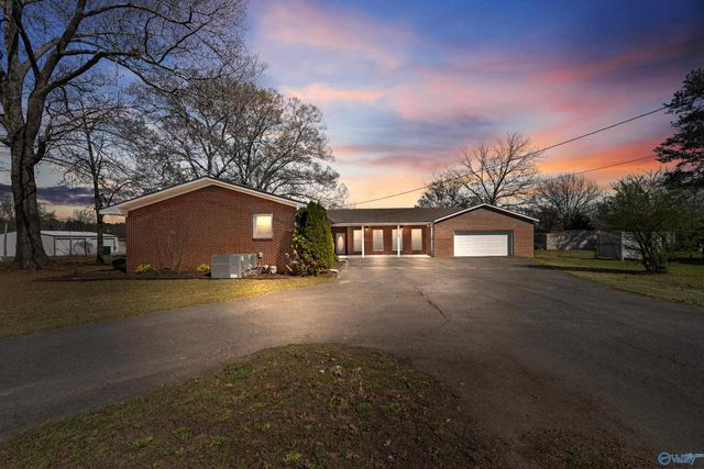 639 Vaughn Bridge Road NW, Hartselle, AL 35640