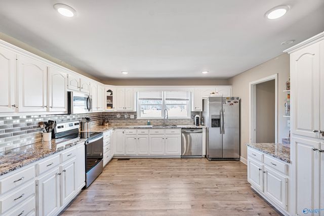 639 Vaughn Bridge Road NW, Hartselle, AL 35640