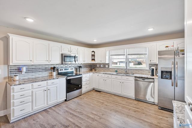 639 Vaughn Bridge Road NW, Hartselle, AL 35640