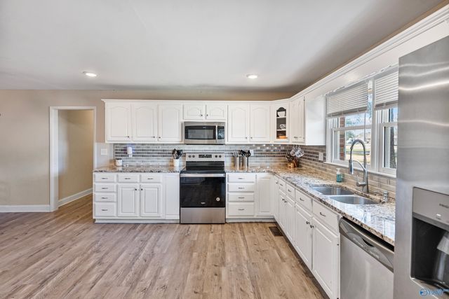 639 Vaughn Bridge Road NW, Hartselle, AL 35640