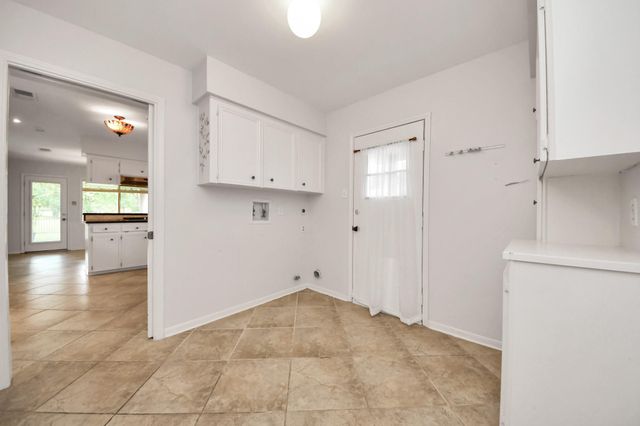 3410 Crow Valley Drive, Missouri City, TX 77459