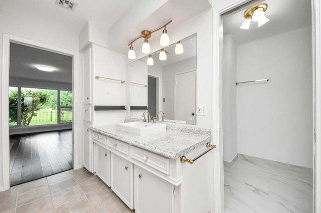 3410 Crow Valley Drive, Missouri City, TX 77459