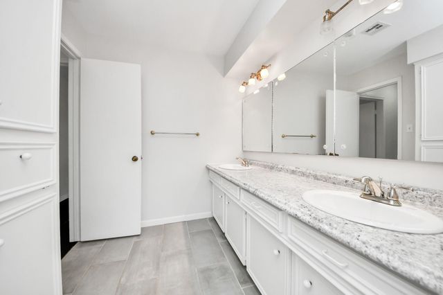 3410 Crow Valley Drive, Missouri City, TX 77459