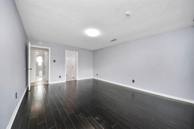 3410 Crow Valley Drive, Missouri City, TX 77459