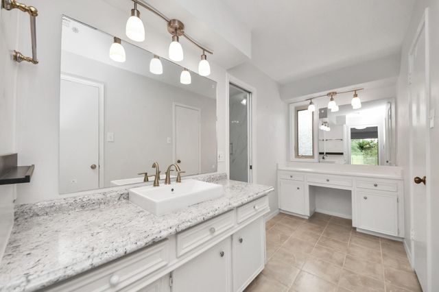 3410 Crow Valley Drive, Missouri City, TX 77459