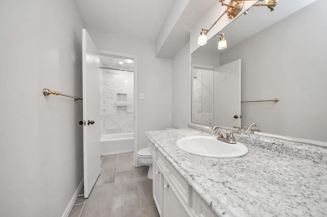 3410 Crow Valley Drive, Missouri City, TX 77459