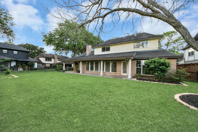 3410 Crow Valley Drive, Missouri City, TX 77459