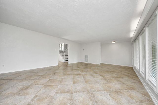 3410 Crow Valley Drive, Missouri City, TX 77459