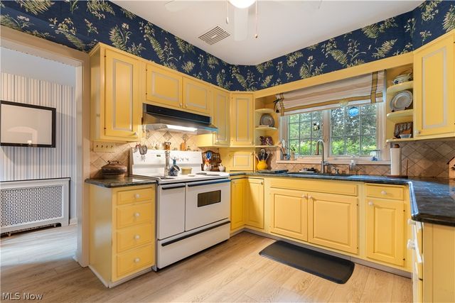 3705 Croydon Drive NW, Canton, OH 44718