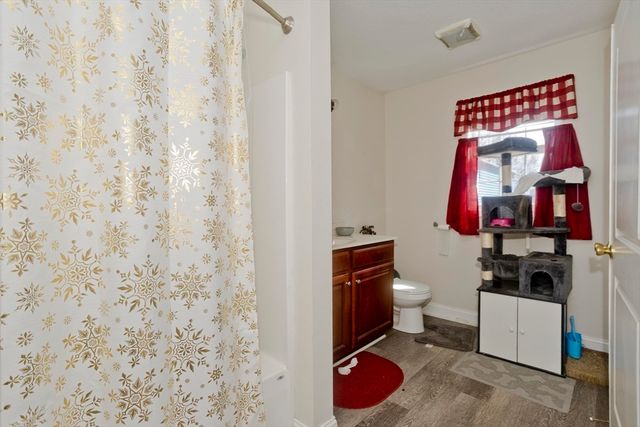 31 Acrebrook Rd, Springfield, MA 01129