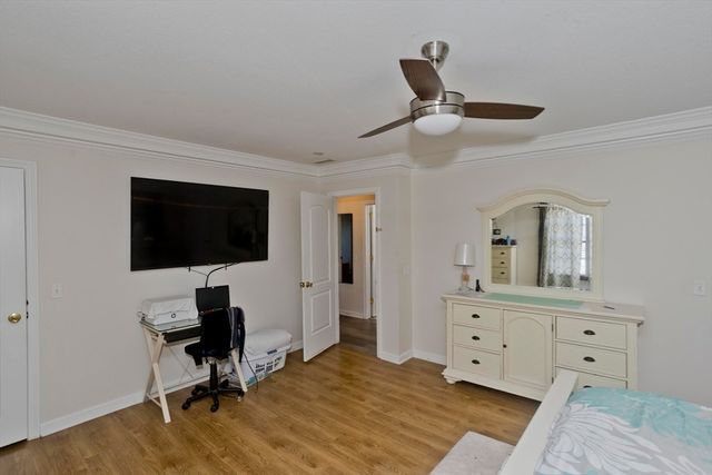 31 Acrebrook Rd, Springfield, MA 01129