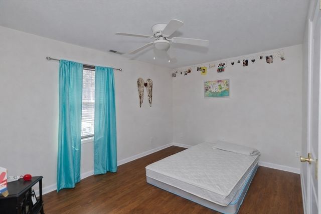 31 Acrebrook Rd, Springfield, MA 01129