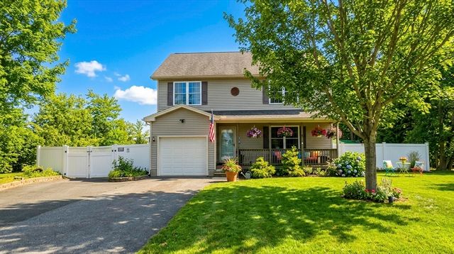 31 Acrebrook Rd, Springfield, MA 01129