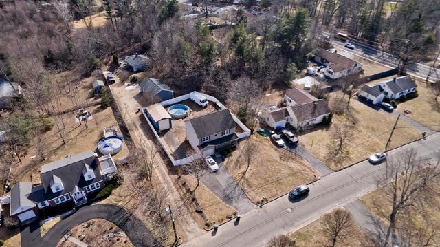 31 Acrebrook Rd, Springfield, MA 01129