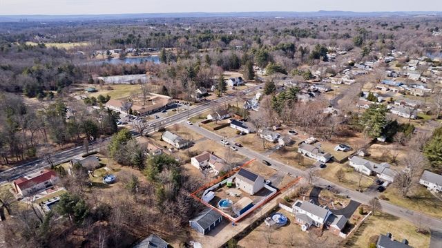 31 Acrebrook Rd, Springfield, MA 01129