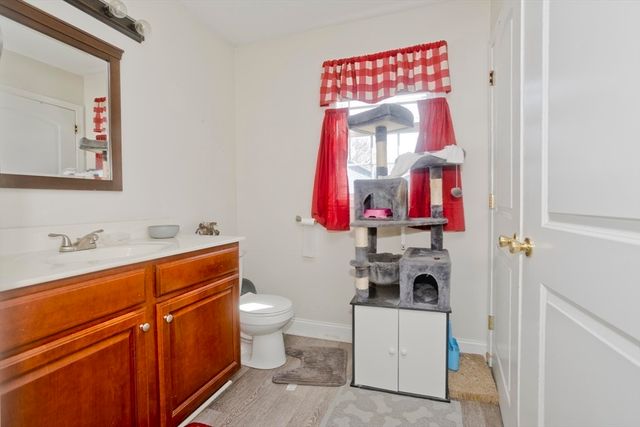 31 Acrebrook Rd, Springfield, MA 01129