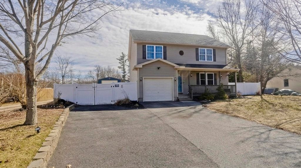 31 Acrebrook Rd, Springfield, MA 01129