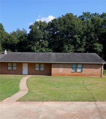 200 Tanglewood Drive B, Monroe, GA 30656