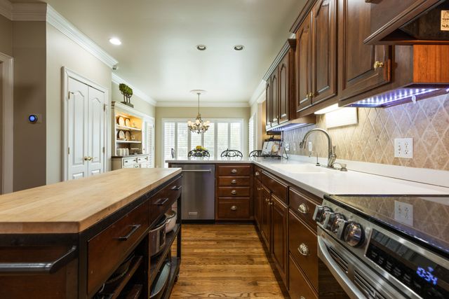 116 Courtside Ln, Tullahoma, TN 37388