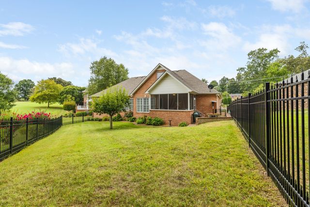 116 Courtside Ln, Tullahoma, TN 37388