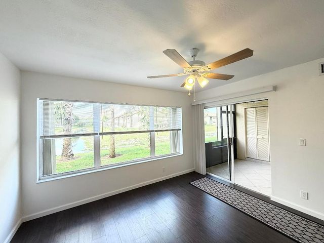 4745 Lucerne Lakes Boulevard 102, Lake Worth, FL 33467