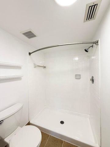 4745 Lucerne Lakes Boulevard 102, Lake Worth, FL 33467