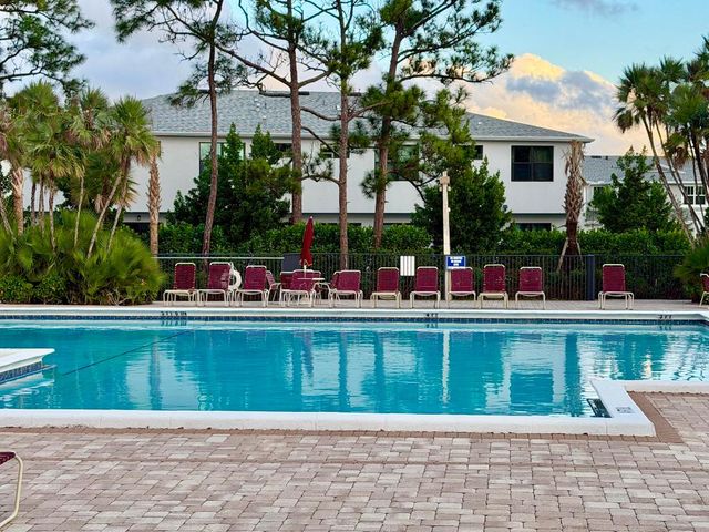 4745 Lucerne Lakes Boulevard 102, Lake Worth, FL 33467