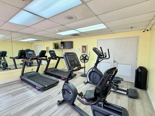 4745 Lucerne Lakes Boulevard 102, Lake Worth, FL 33467