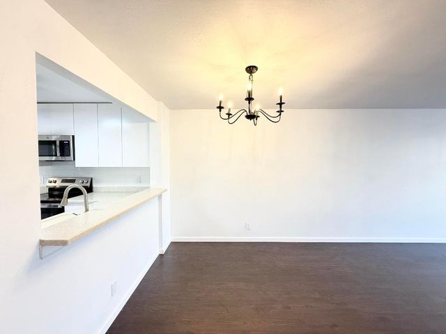 4745 Lucerne Lakes Boulevard 102, Lake Worth, FL 33467